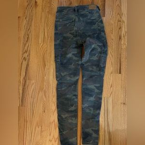 American Eagle next level stretch hi rise jegging. Camo Size 0 regular